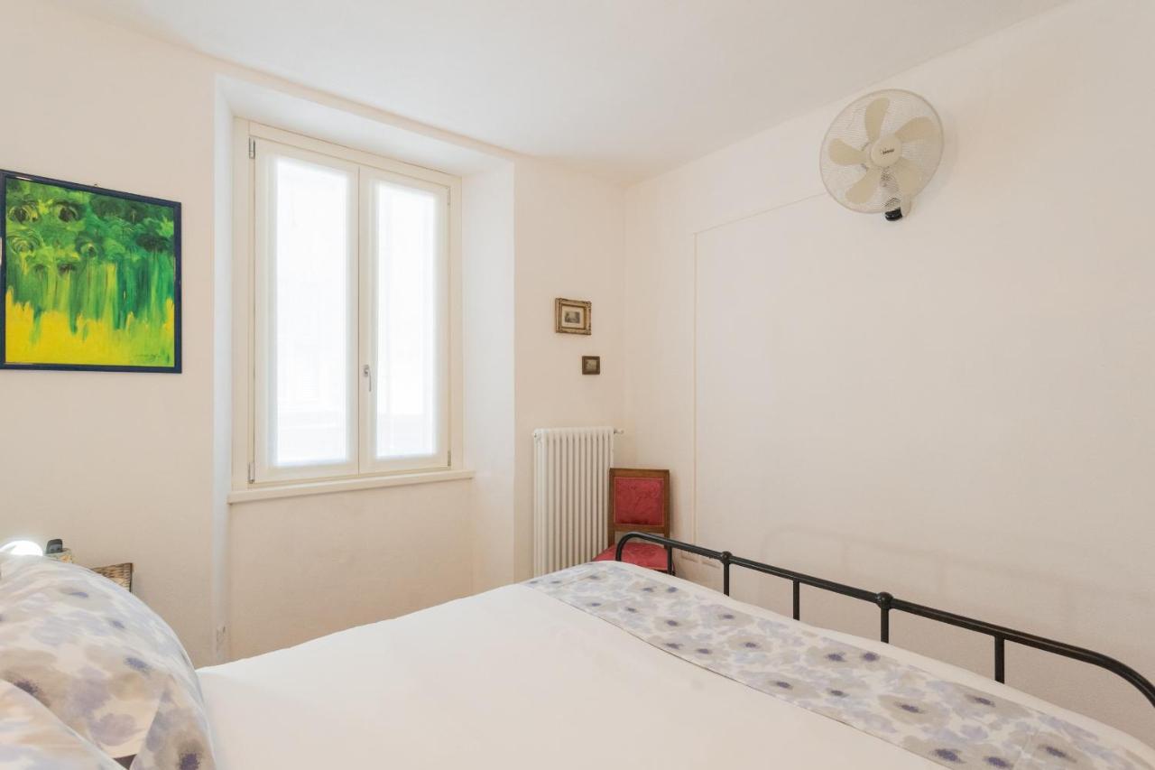 Da Pia In Historycal Como City Centre By Rent All Como Exterior foto