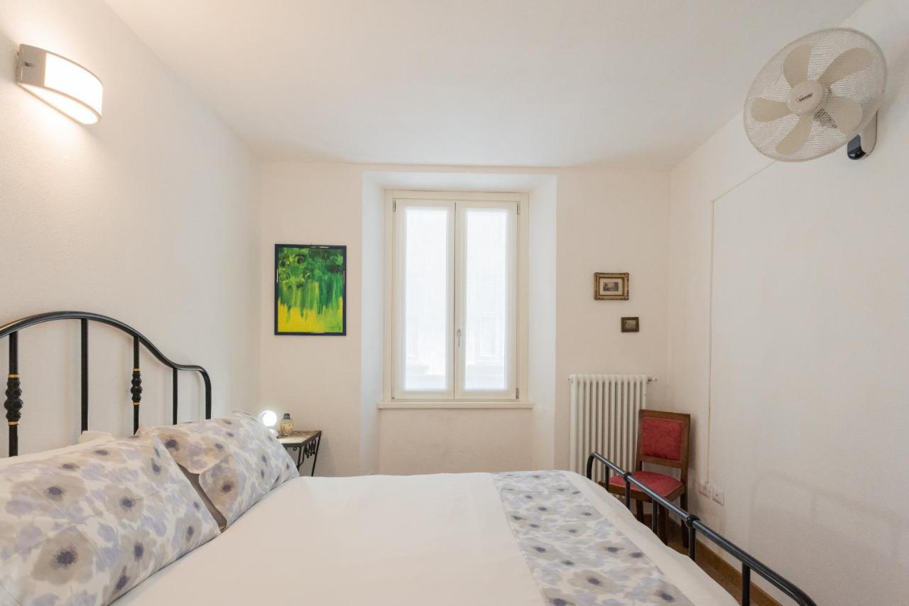 Da Pia In Historycal Como City Centre By Rent All Como Exterior foto